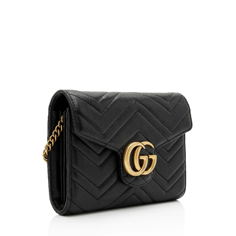 Ladies Gucci shoulder bags with a single - handle designGucci Matelasse Leather GG Marmont Mini Square Chain Bag (SHF-WW8qZG)