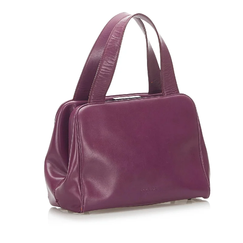 Ladies Prada shoulder bags with a single - handle design for simplicityPrada Leather Handbag 18862