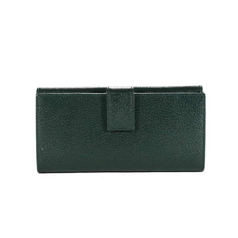 Women Gucci bags with a magnetic snap closure for easy accessGucci Women's Wallet Leather Large Check Book Forest Green 231843