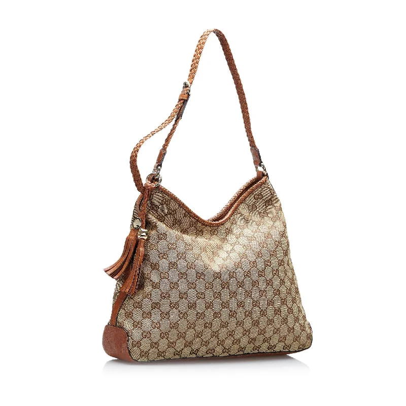 Women Gucci bags with a snap - button closure and a decorative charmGucci GG Canvas Marrakech Shoulder Bag (SHG-a9sICN)