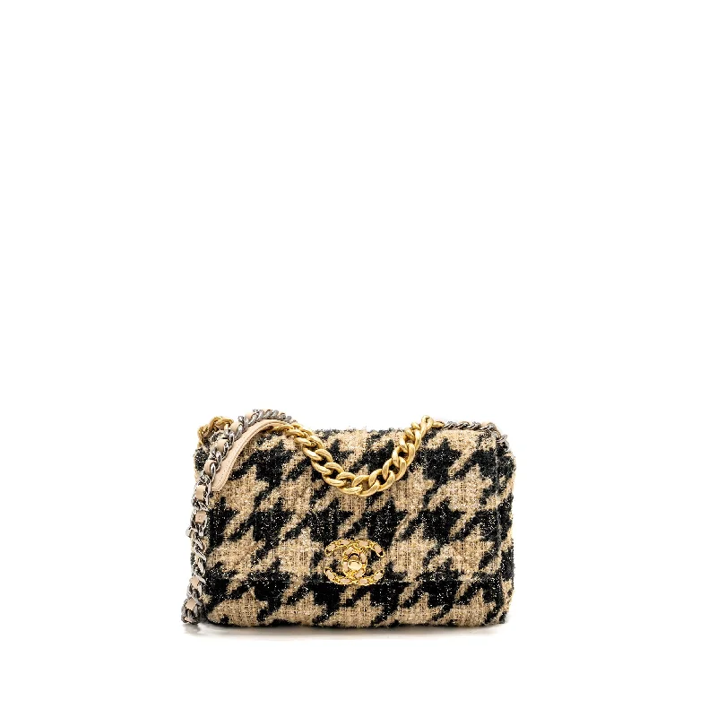 Chanel Black Handbag for Business MeetingsChanel Small 19 Bag Tweed Beige / Black Multicolour Hardware