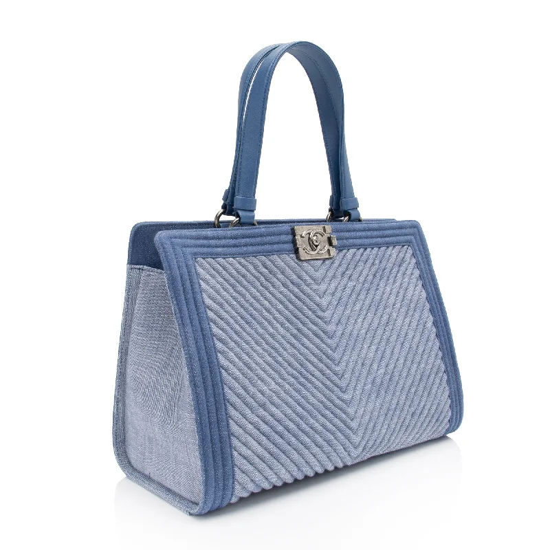 Chanel Quilted Leather Shoulder Bag for FashionistasChanel Chevron Denim Boy Tote (z2AHH6)