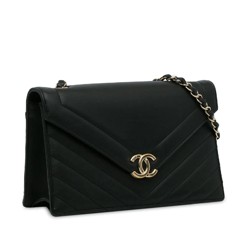 Chanel Designer Handbag with Unique DesignChanel Chevron Envelope Flap (mceTlE)