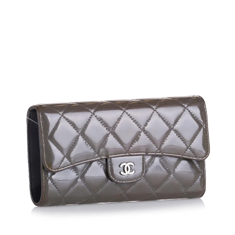 Chanel Quilted Leather Shoulder Bag for FashionistasChanel Classic CC Long Wallet (36399)