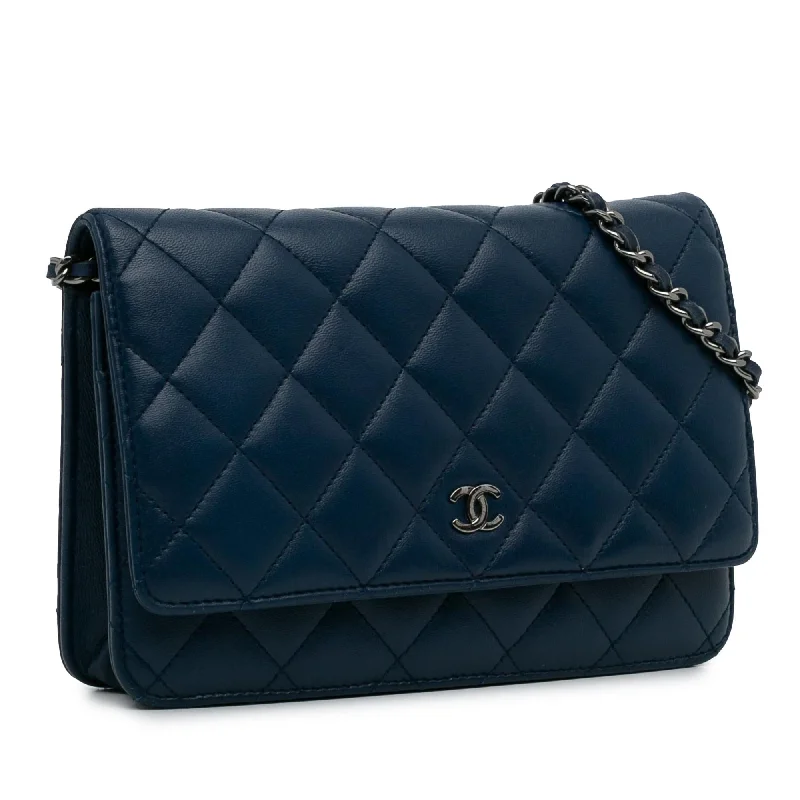 Chanel All - Match Handbag for Versatile StylingChanel Classic Lambskin Wallet on Chain (bkhKaU)