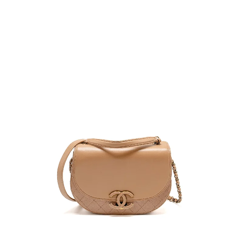 Chanel Handbag with Adjustable Strap for ComfortChanel Coco Curve Flap Bag Calfskin Beige GHW