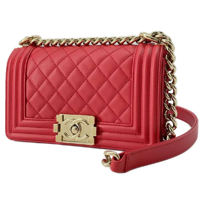 Chanel Lightweight Handbag for Daily ErrandsCHANEL Boy Chanel ChainShoulder Bag Red A67085 Lambskin