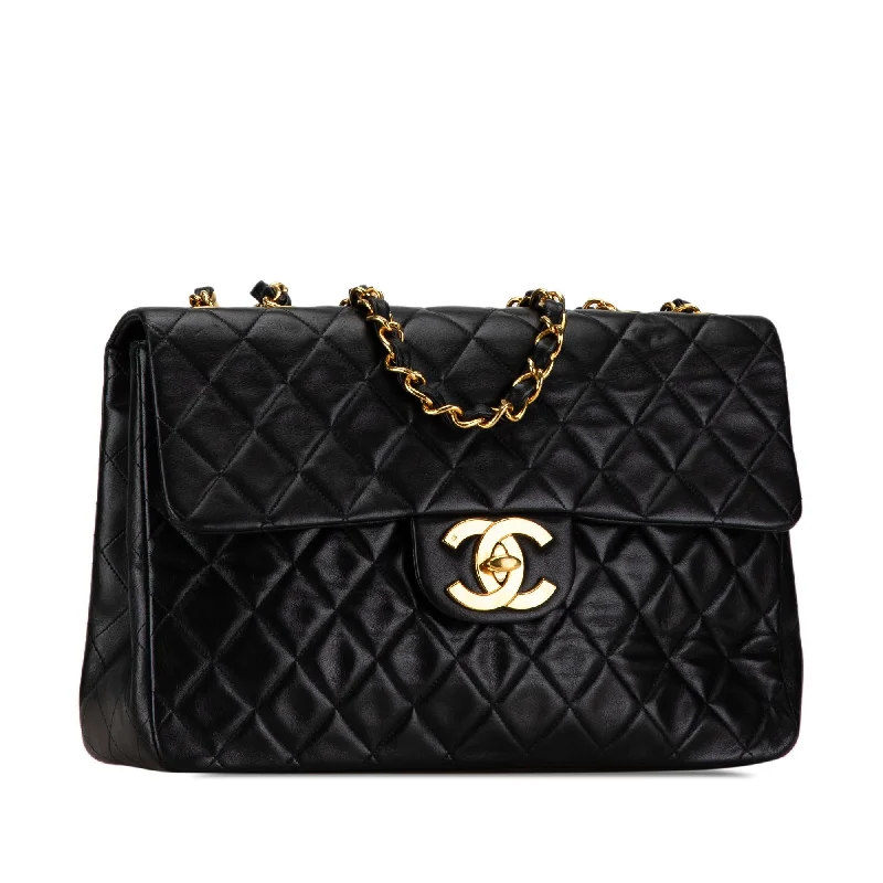 Chanel Lightweight Handbag for Daily ErrandsChanel Maxi Classic Lambskin Single Flap (kQKahZ)