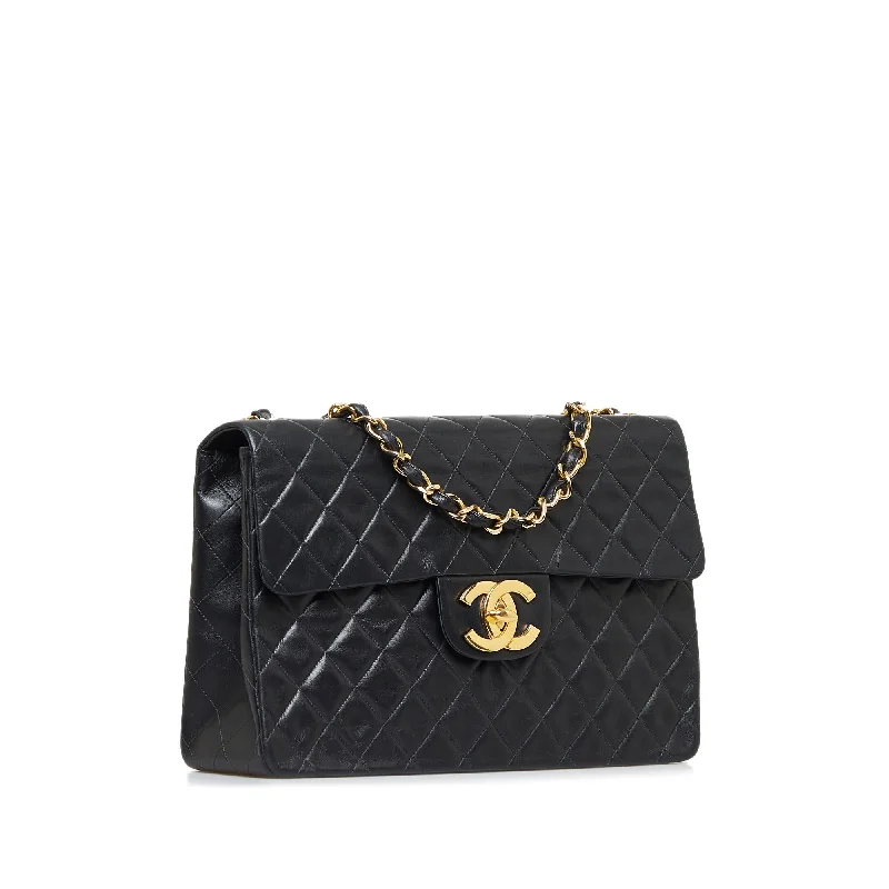 Chanel New Arrival Handbag with Gold HardwareChanel Maxi Classic Lambskin Single Flap (NOkbrf)