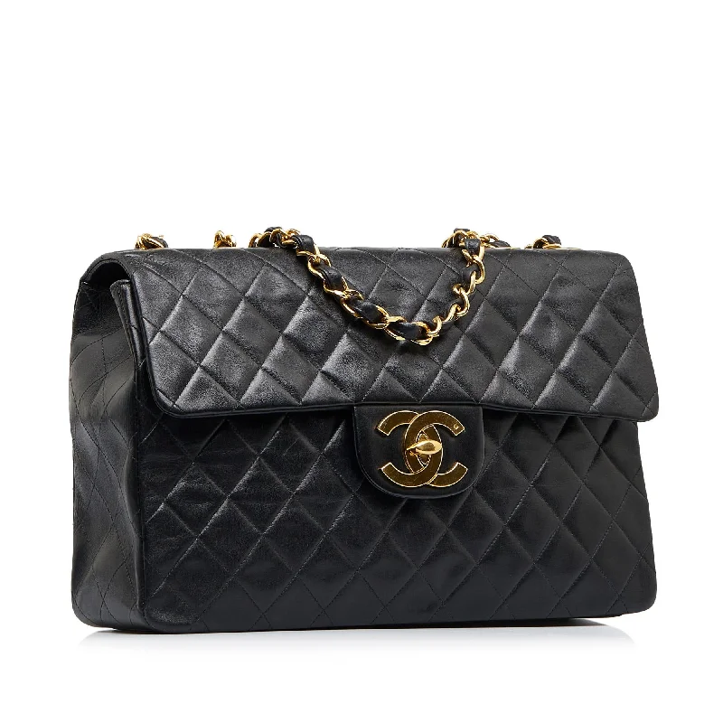 Chanel Chain Strap Handbag for Everyday UseChanel Maxi Classic Lambskin Single Flap (pmEpJD)