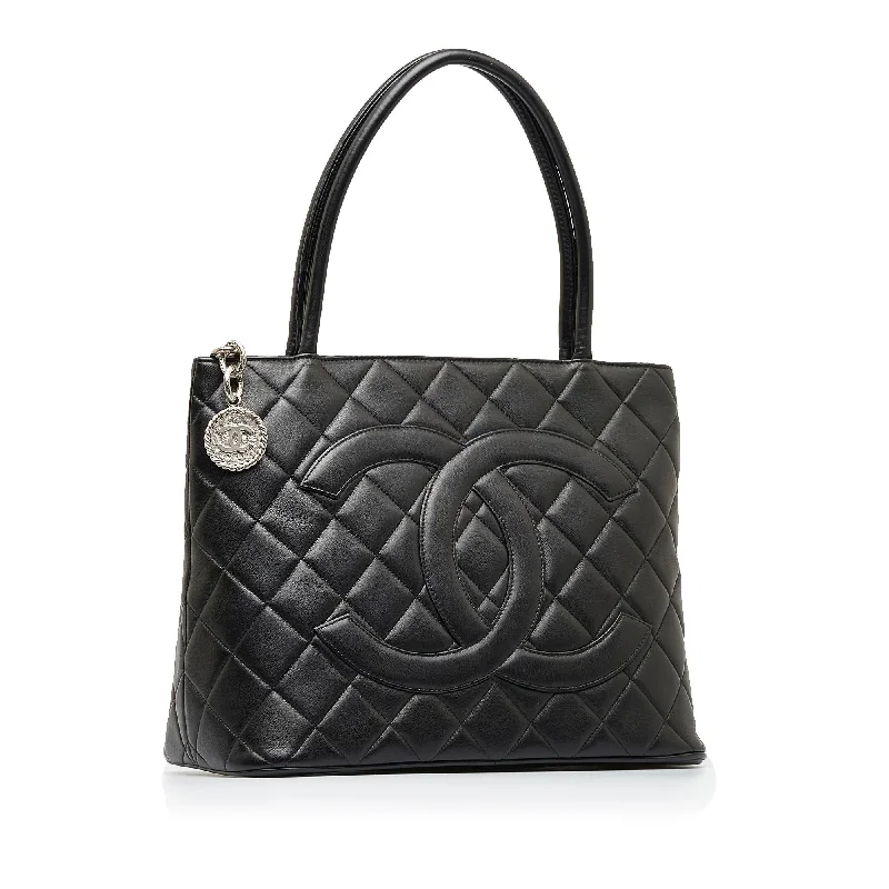 Chanel Designer Handbag with Unique DesignChanel Medallion Tote (V0qt8t)