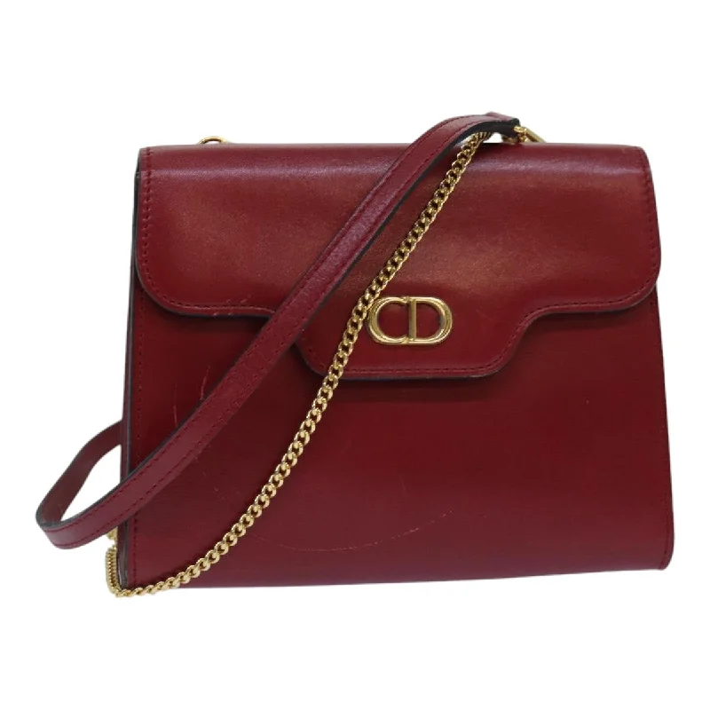 Luxury Christian Dior crossbody bags with a chain - link strapCHRISTIAN DIOR Chain Shoulder Bag Leather Red Gold Auth 85850