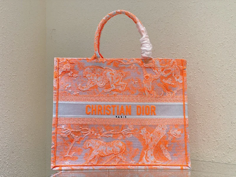 Trendsetting Christian Dior crossbody bags with a colorful strapChristian Dior Large Book Tote Orange, For Women,