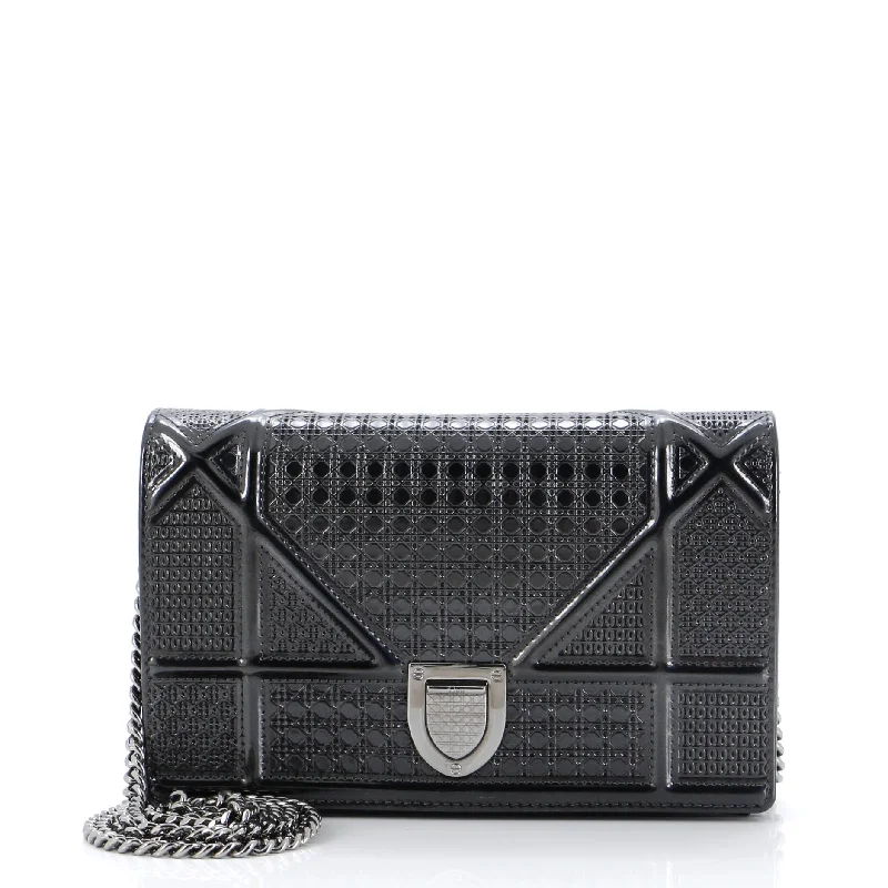 Fashion - forward Christian Dior tote bags for the modern womanDiorama Wallet on Chain Cannage Embossed Calfskin