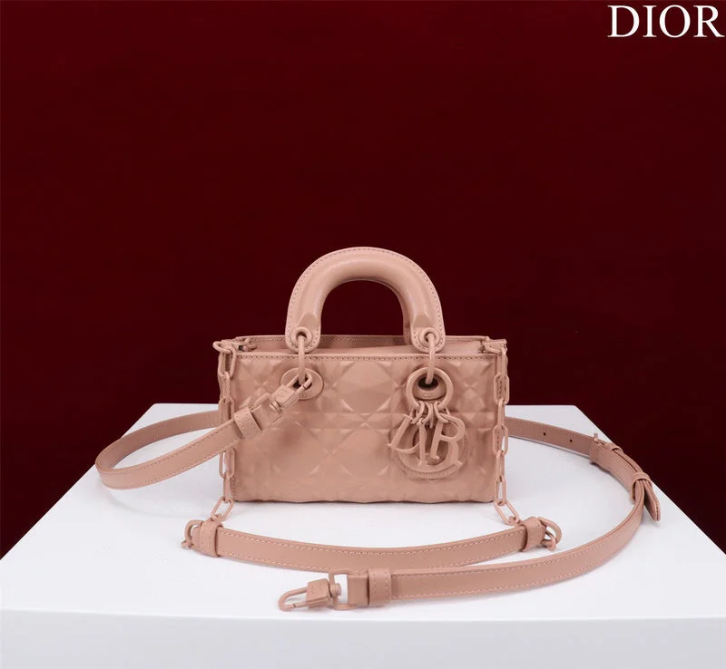 Fashion - forward Christian Dior tote bags for the modern womanmakbags - Dior Bags - 1270