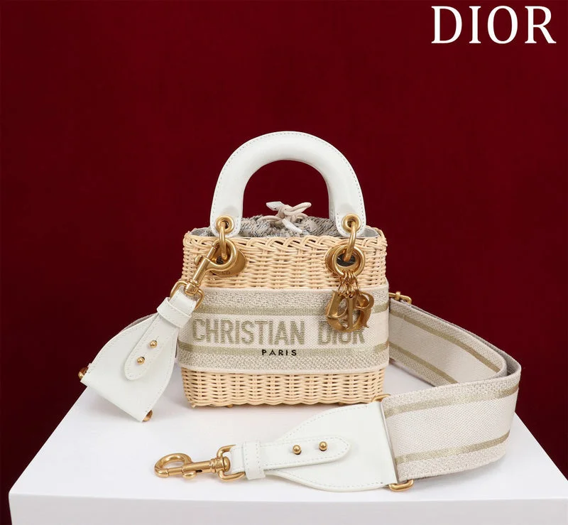 Fashion - forward Christian Dior tote bags for the modern womanmakbags - Dior Bags - 139