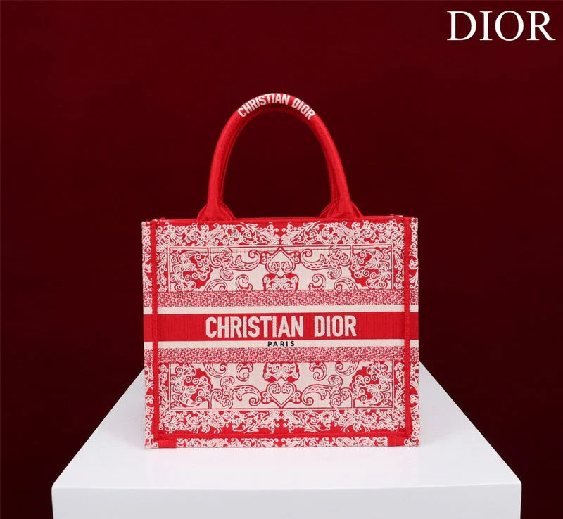 Christian Dior Saddle bags with a distressed leather finishmakbags - Dior Bags - 637