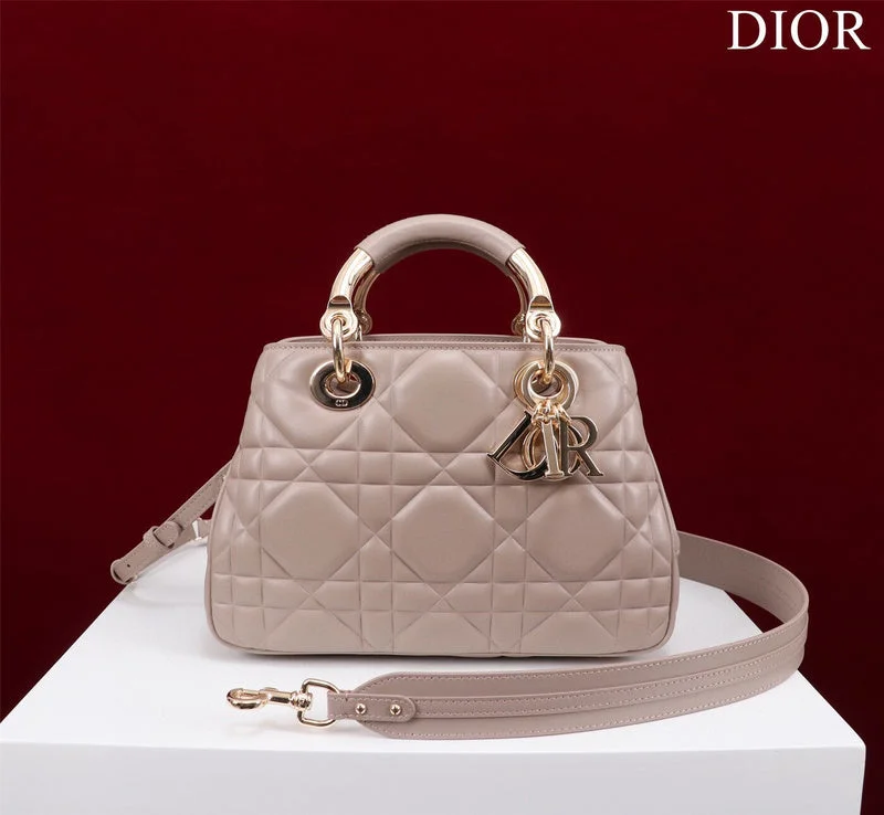 Stylish Christian Dior shoulder bags with a tassel - adorned zipperWF - Dior Bags - 1216