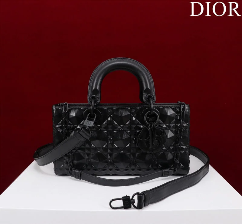 Christian Dior handbags with a detachable mirror for on - the - go touch - upsWF - Dior Bags - 1230